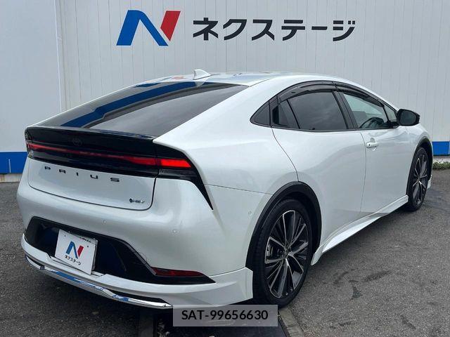 Toyota PRIUS 2023-05 7223815-17