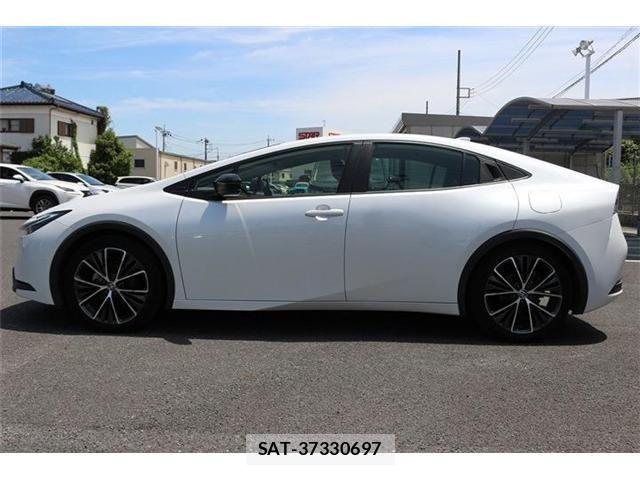 Toyota PRIUS 2023-02 7217077-10
