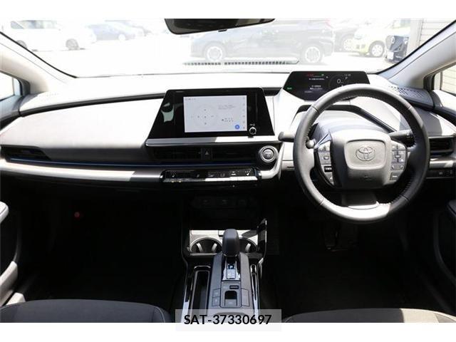 Toyota PRIUS 2023-02 7217077-16