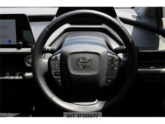 Toyota PRIUS 2023-02 7217077-17