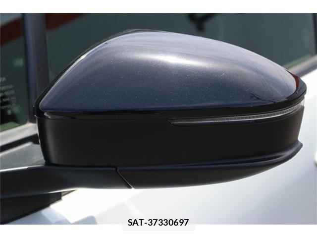 Toyota PRIUS 2023-02 7217077-28