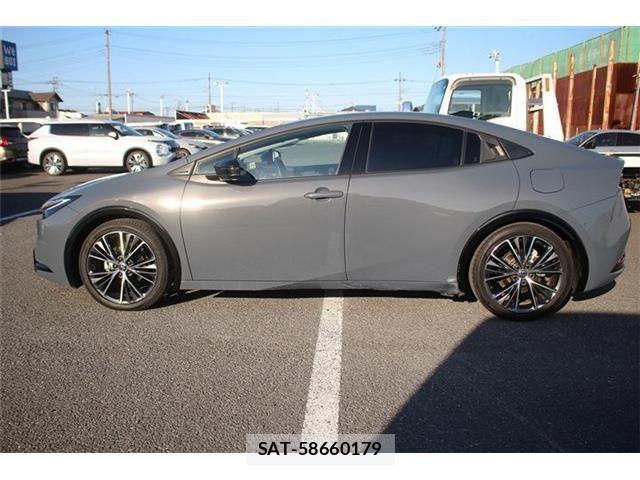Toyota PRIUS 2024-08 7223850-10