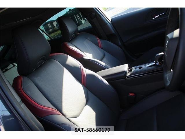 Toyota PRIUS 2024-08 7223850-21