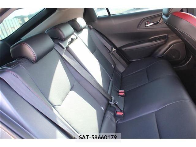 Toyota PRIUS 2024-08 7223850-22