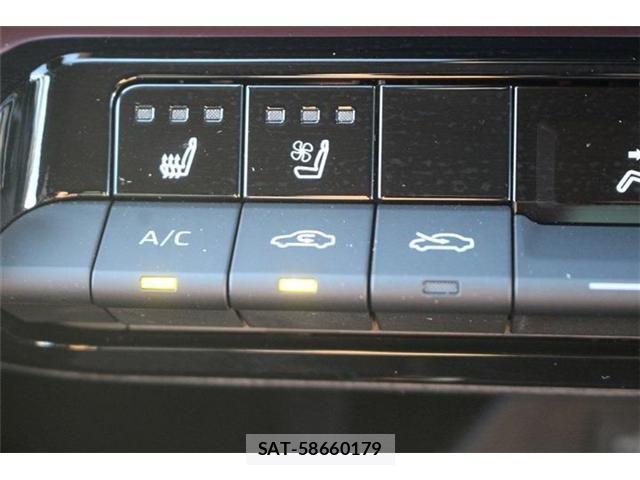 Toyota PRIUS 2024-08 7223850-24