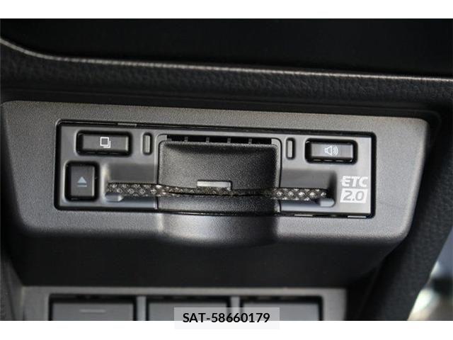 Toyota PRIUS 2024-08 7223850-25