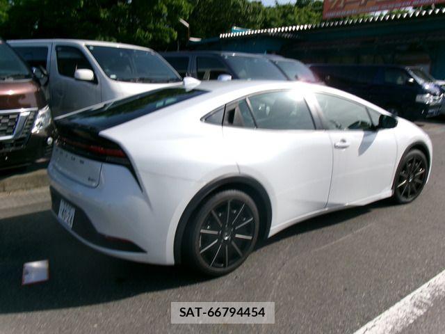 Toyota PRIUS 2023-02 7223800-9