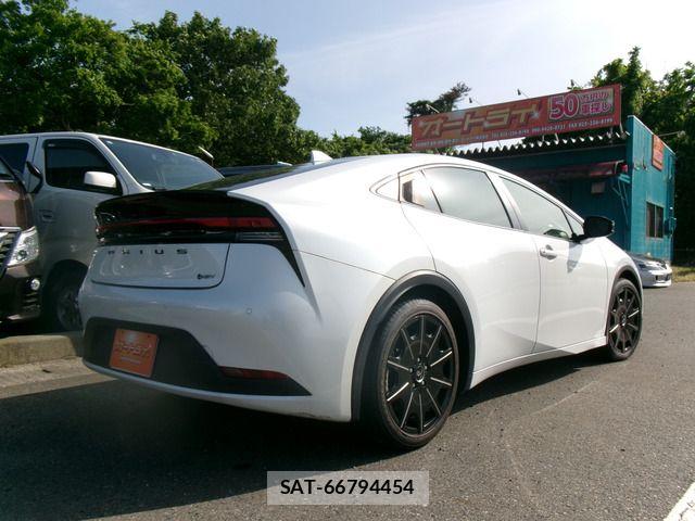 Toyota PRIUS 2023-02 7223800-11