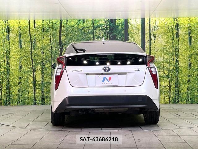 Toyota PRIUS 2018-05 7223748-14