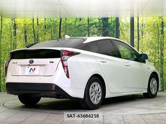 Toyota PRIUS 2018-05 7223748-16