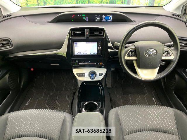 Toyota PRIUS 2018-05 7223748-1