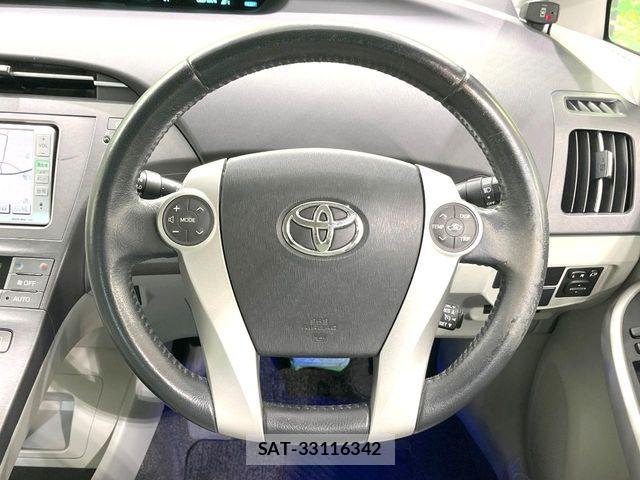 Toyota PRIUS 2013-07 7223663-10