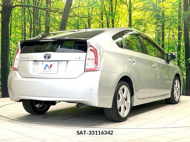 Toyota PRIUS 2013-07 7223663-16