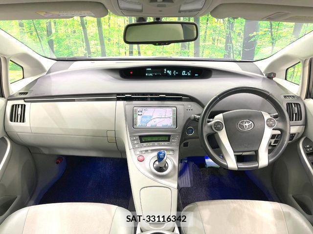 Toyota PRIUS 2013-07 7223663-1