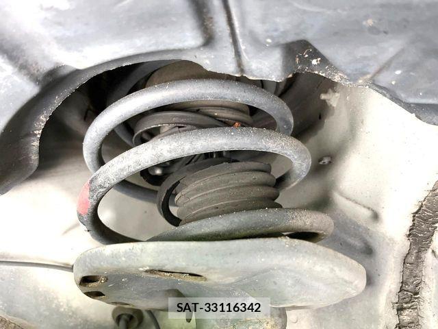 Toyota PRIUS 2013-07 7223663-19