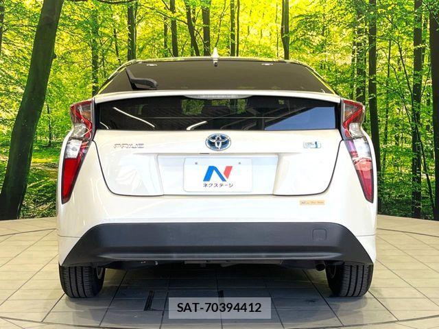 Toyota PRIUS 2018-04 7223744-14
