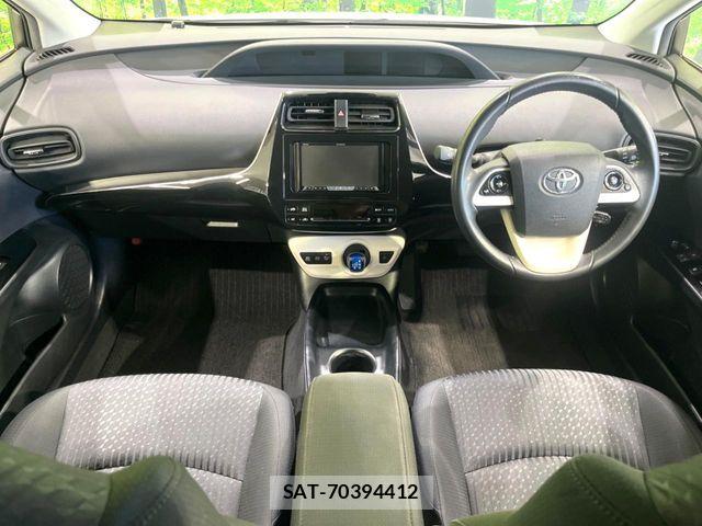 Toyota PRIUS 2018-04 7223744-1