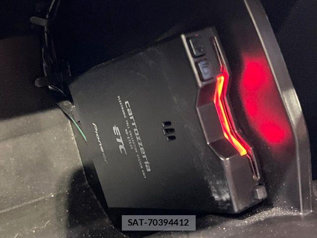 Toyota PRIUS 2018-04 7223744-5