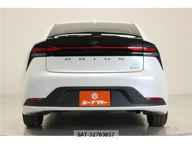 Toyota PRIUS 2023-02 7217082-10