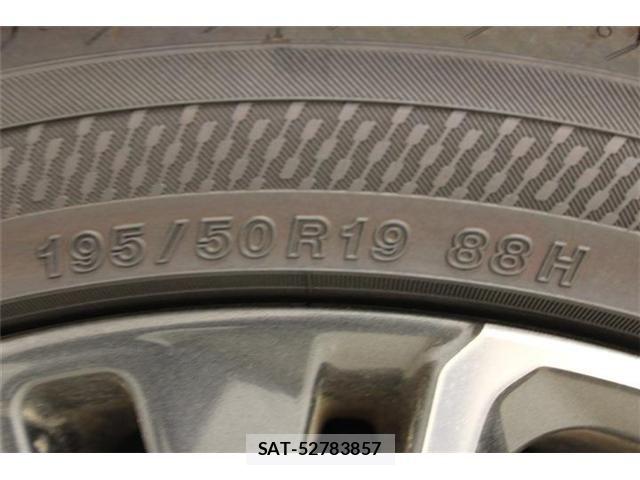 Toyota PRIUS 2023-02 7217082-26