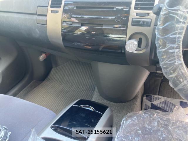 Toyota PRIUS 2009-11 7216637-9