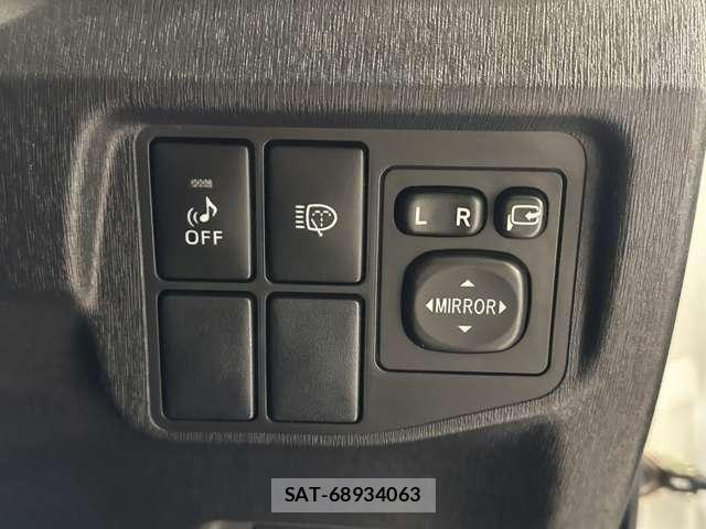 Toyota PRIUS 2012-08 7223653-12