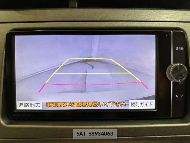 Toyota PRIUS 2012-08 7223653-21