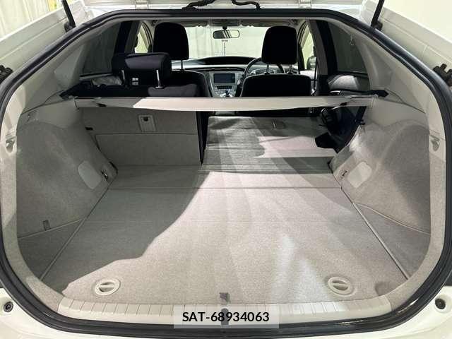 Toyota PRIUS 2012-08 7223653-28