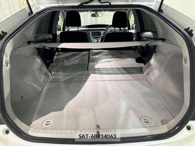 Toyota PRIUS 2012-08 7223653-29