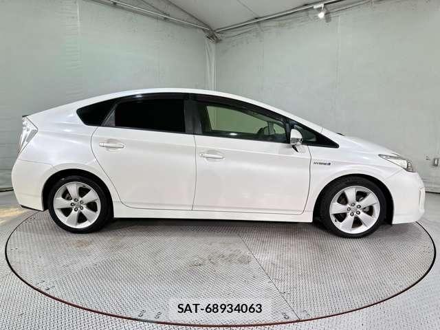 Toyota PRIUS 2012-08 7223653-3