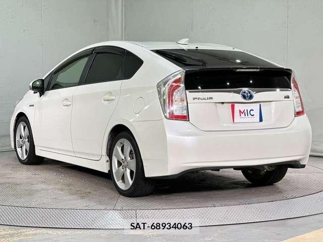 Toyota PRIUS 2012-08 7223653-6