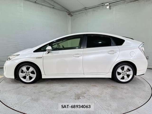 Toyota PRIUS 2012-08 7223653-7