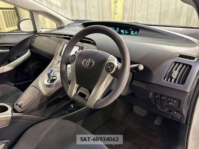 Toyota PRIUS 2012-08 7223653-8