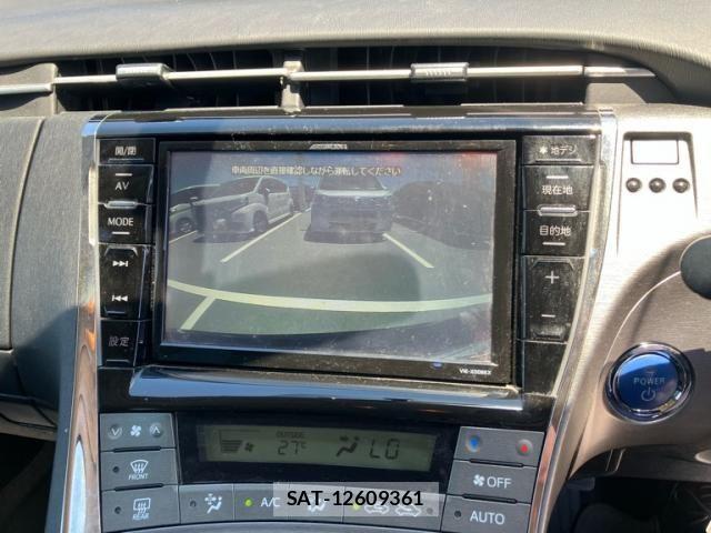 Toyota PRIUS 2013-06 7223660-15