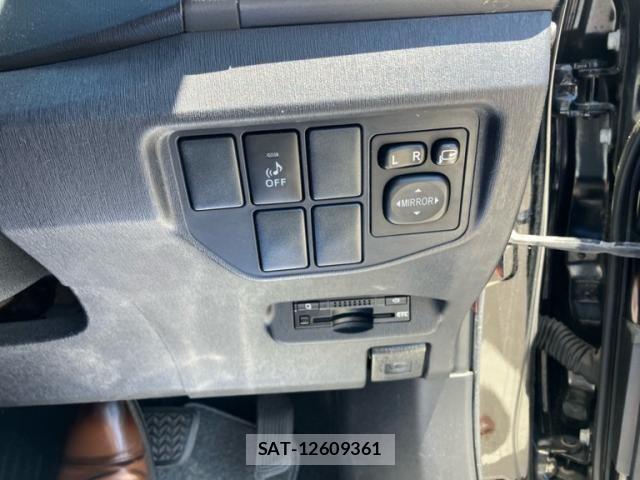 Toyota PRIUS 2013-06 7223660-19