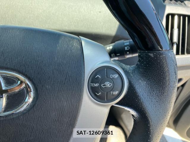 Toyota PRIUS 2013-06 7223660-20