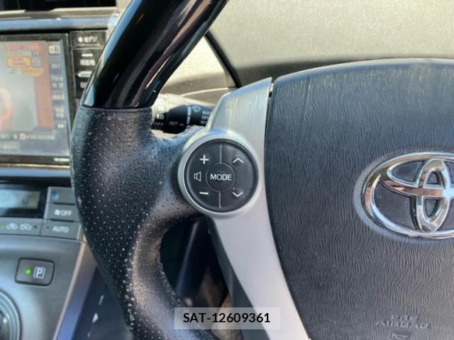 Toyota PRIUS 2013-06 7223660-21