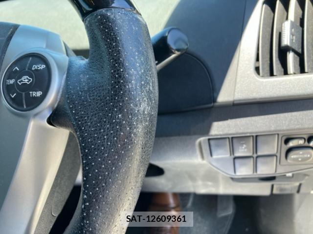 Toyota PRIUS 2013-06 7223660-22