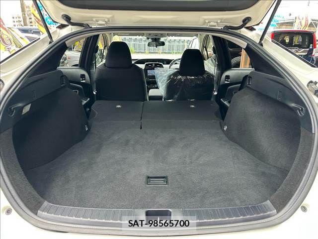 Toyota PRIUS 2017-06 7217150-9