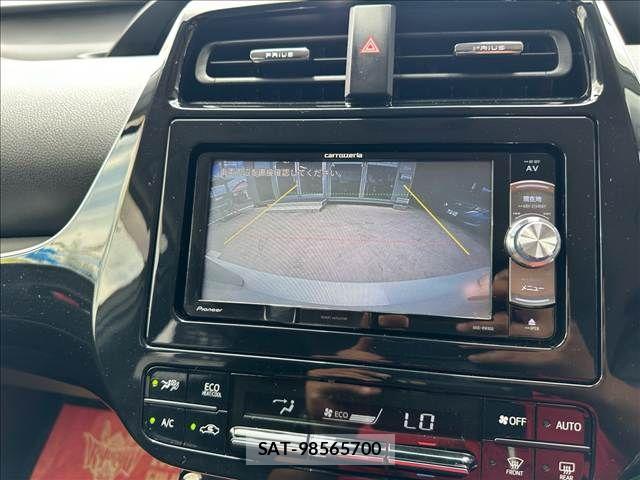 Toyota PRIUS 2017-06 7217150-11