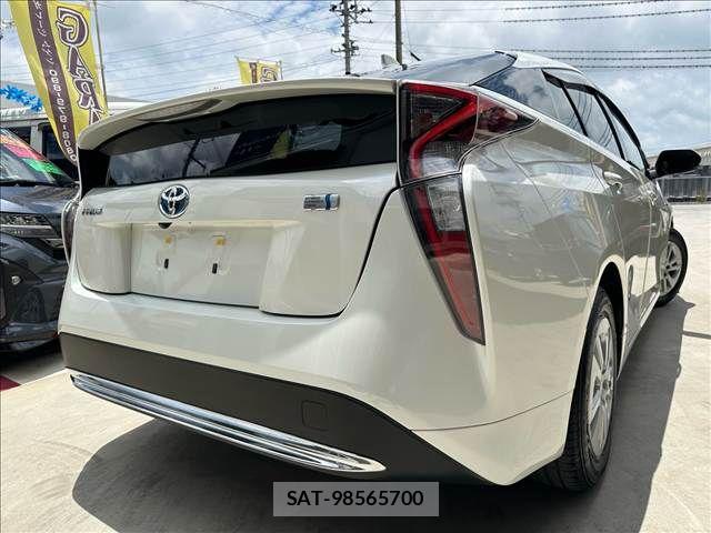 Toyota PRIUS 2017-06 7217150-3