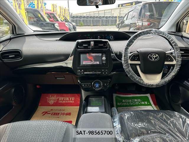 Toyota PRIUS 2017-06 7217150-5