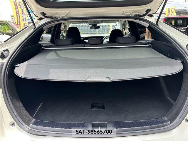 Toyota PRIUS 2017-06 7217150-8