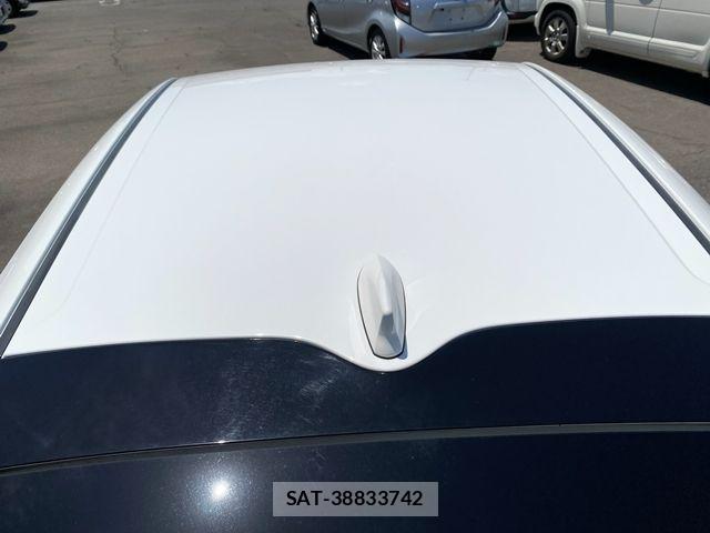 Toyota PRIUS 2019-02 7223755-10
