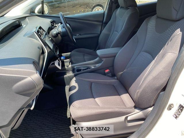 Toyota PRIUS 2019-02 7223755-14