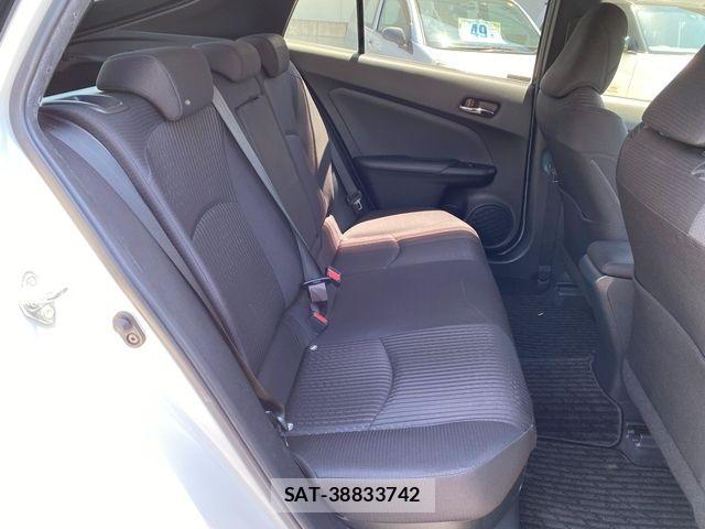 Toyota PRIUS 2019-02 7223755-16