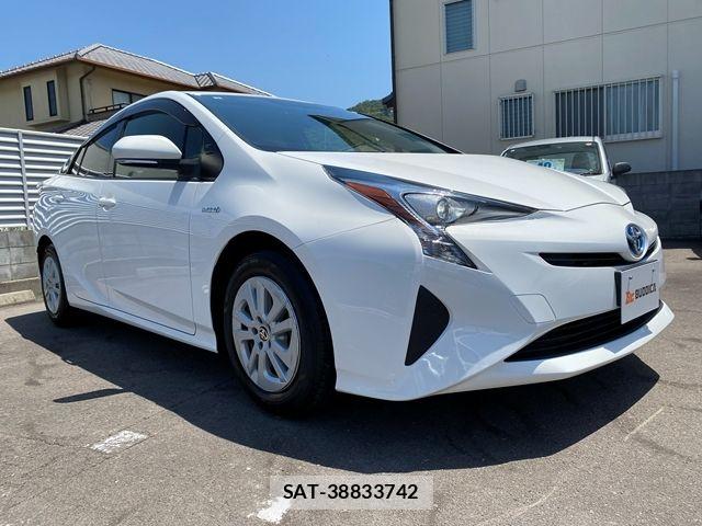 Toyota PRIUS 2019-02 7223755-1
