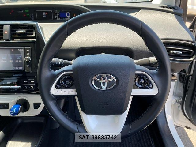 Toyota PRIUS 2019-02 7223755-22