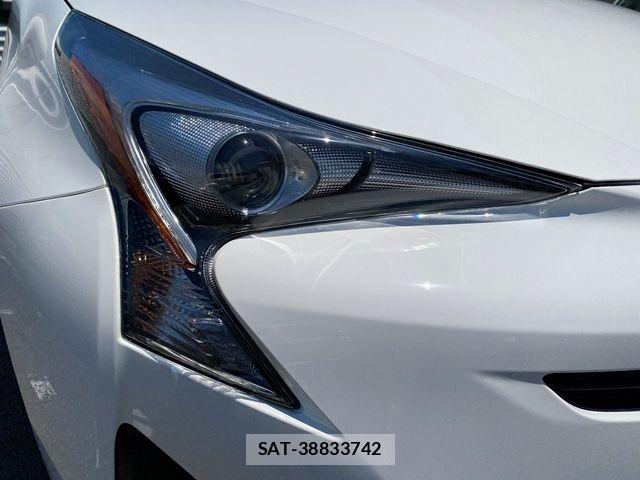 Toyota PRIUS 2019-02 7223755-24