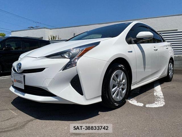 Toyota PRIUS 2019-02 7223755-3